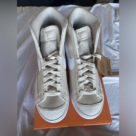 NWT- Nike Women’s Blazer Mid ‘77 Next Nature size 6 - Picture 3 of 6